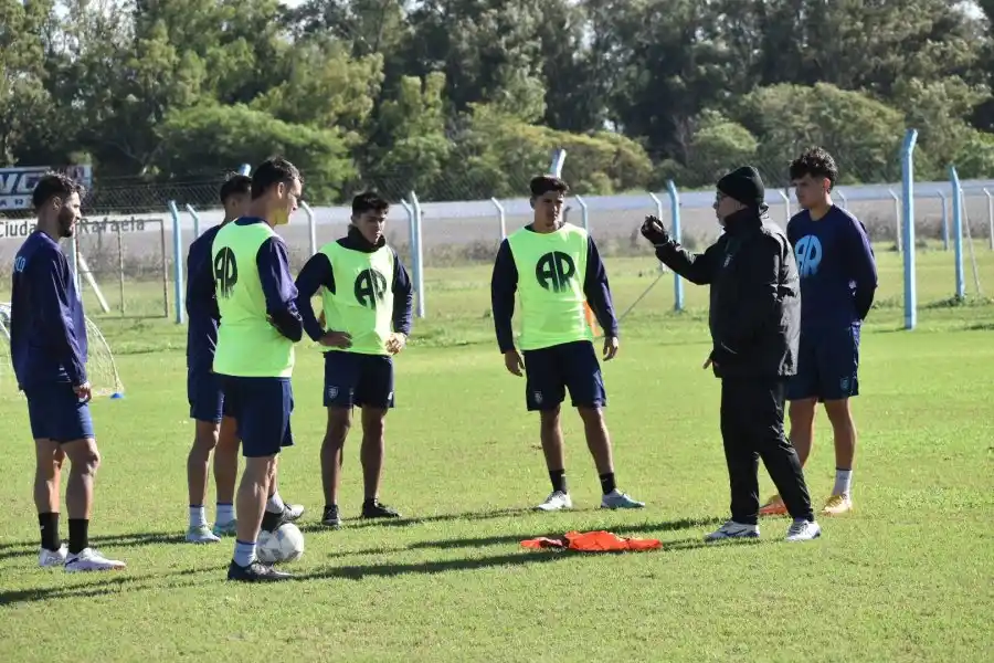 Atlético viaja al Sur con variantes en el 11 titular