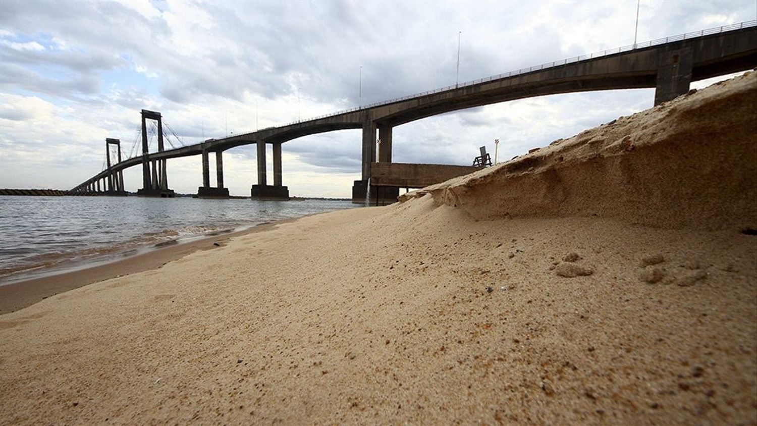 El Gobierno crea un fondo de $1.000 millones para asistir a los afectados por la bajante del Paraná