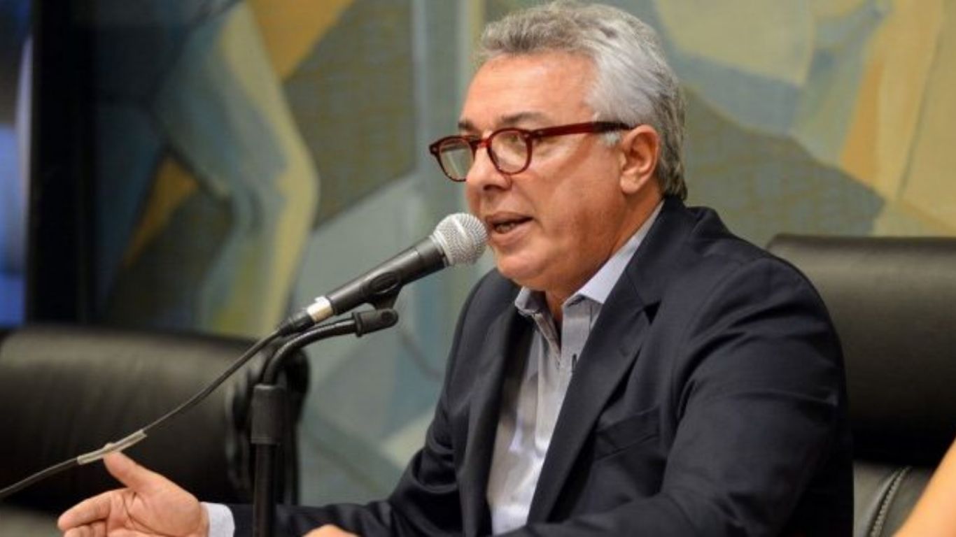 Julio Zamora y Jorge Ferraresi firmaron convenio para implementar el Plan Casa Propia