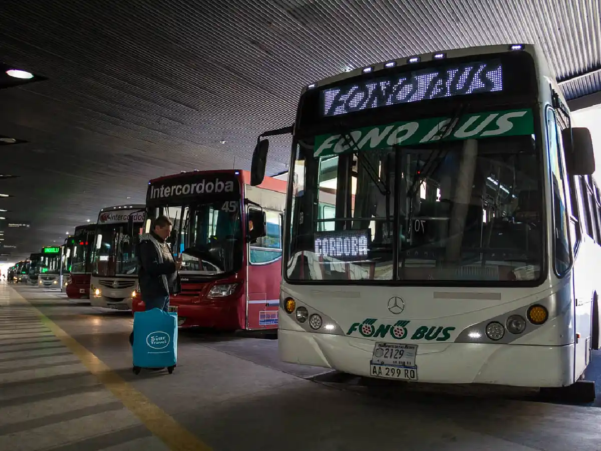 Choferes de interurbanos anunciaron un paro para el lunes