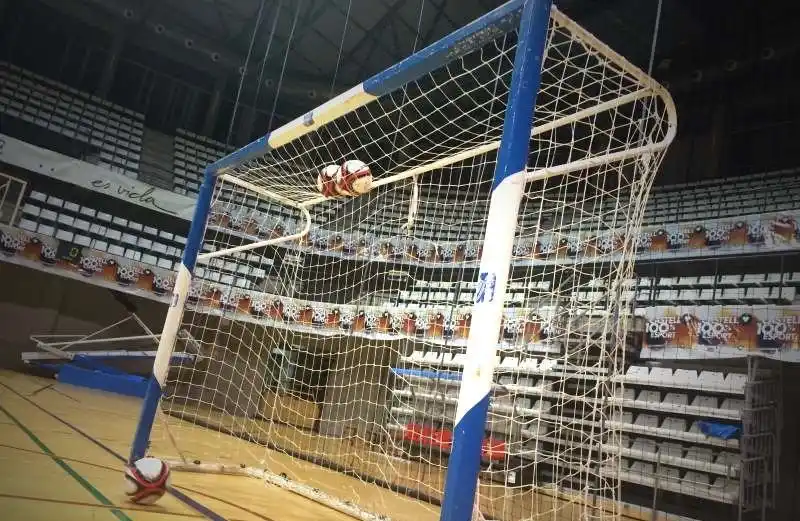 Central ganó y es líder en soledad