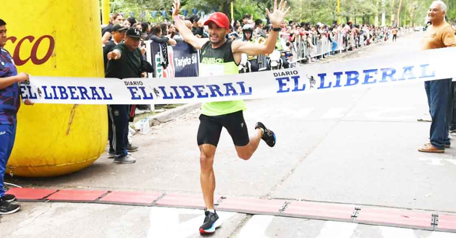 El concordiense Martín Méndez ganó los 21 km del Maratón El Liberal