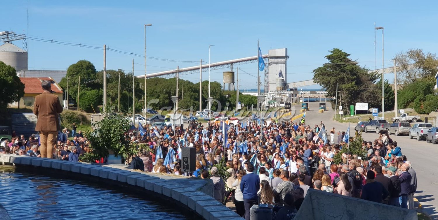 Gran concurrencia en el acto