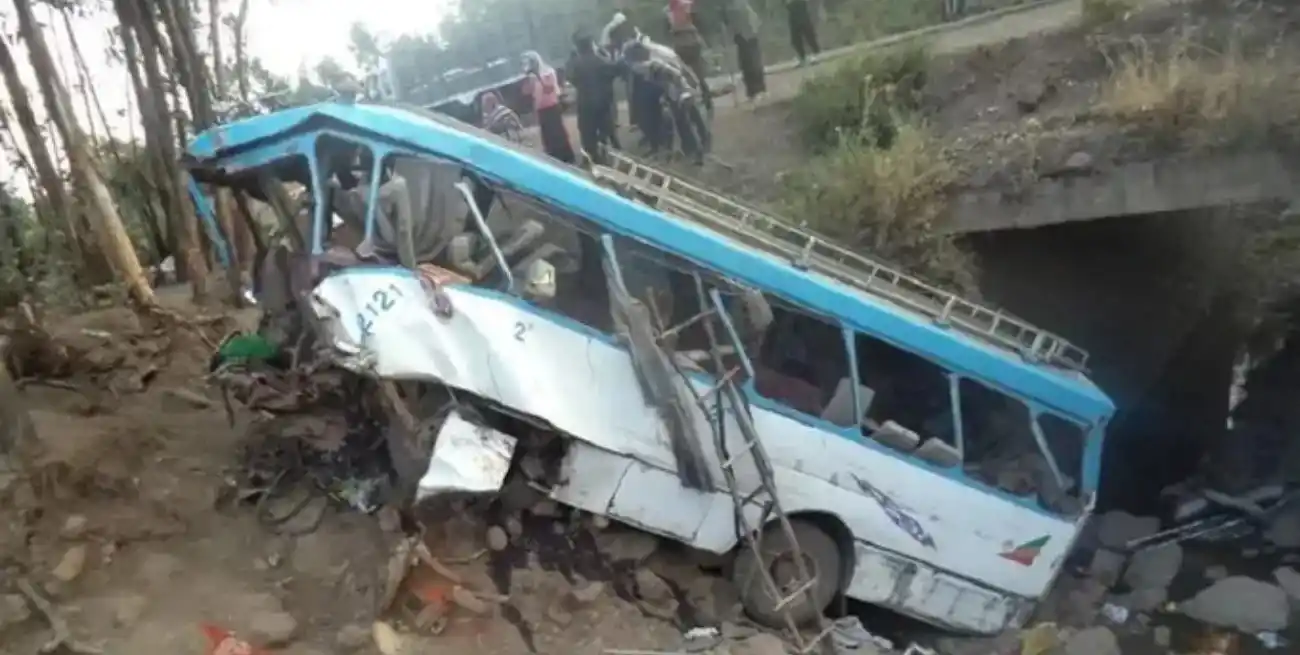 Así quedó el colectivo tras el accidente.