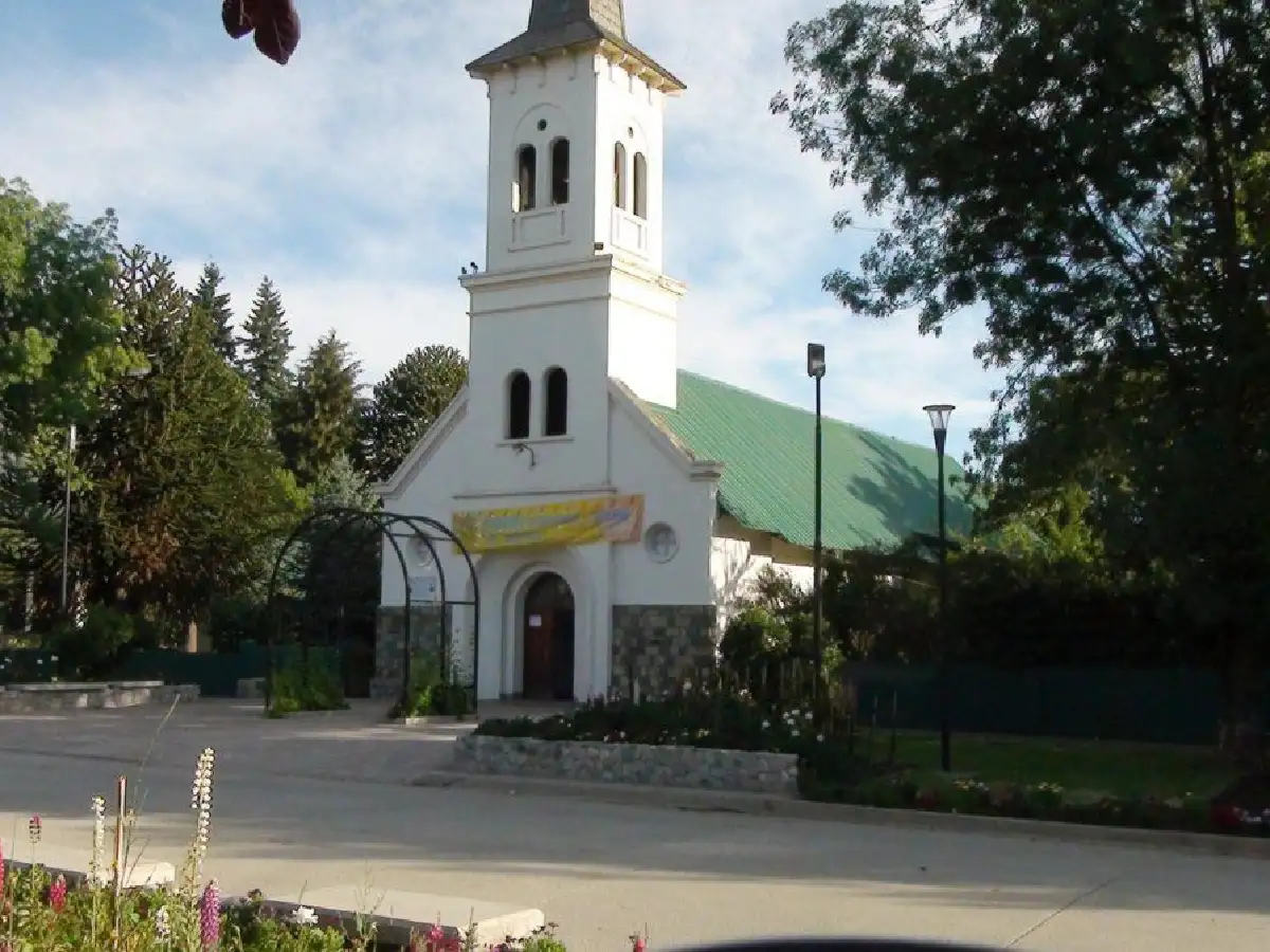 Un grupo Mapuche tomó una iglesia en El Bolsón