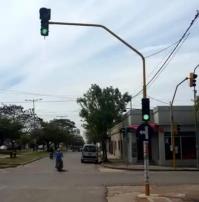 El municipio adquirió más de 120 lámparas LED para semáforos