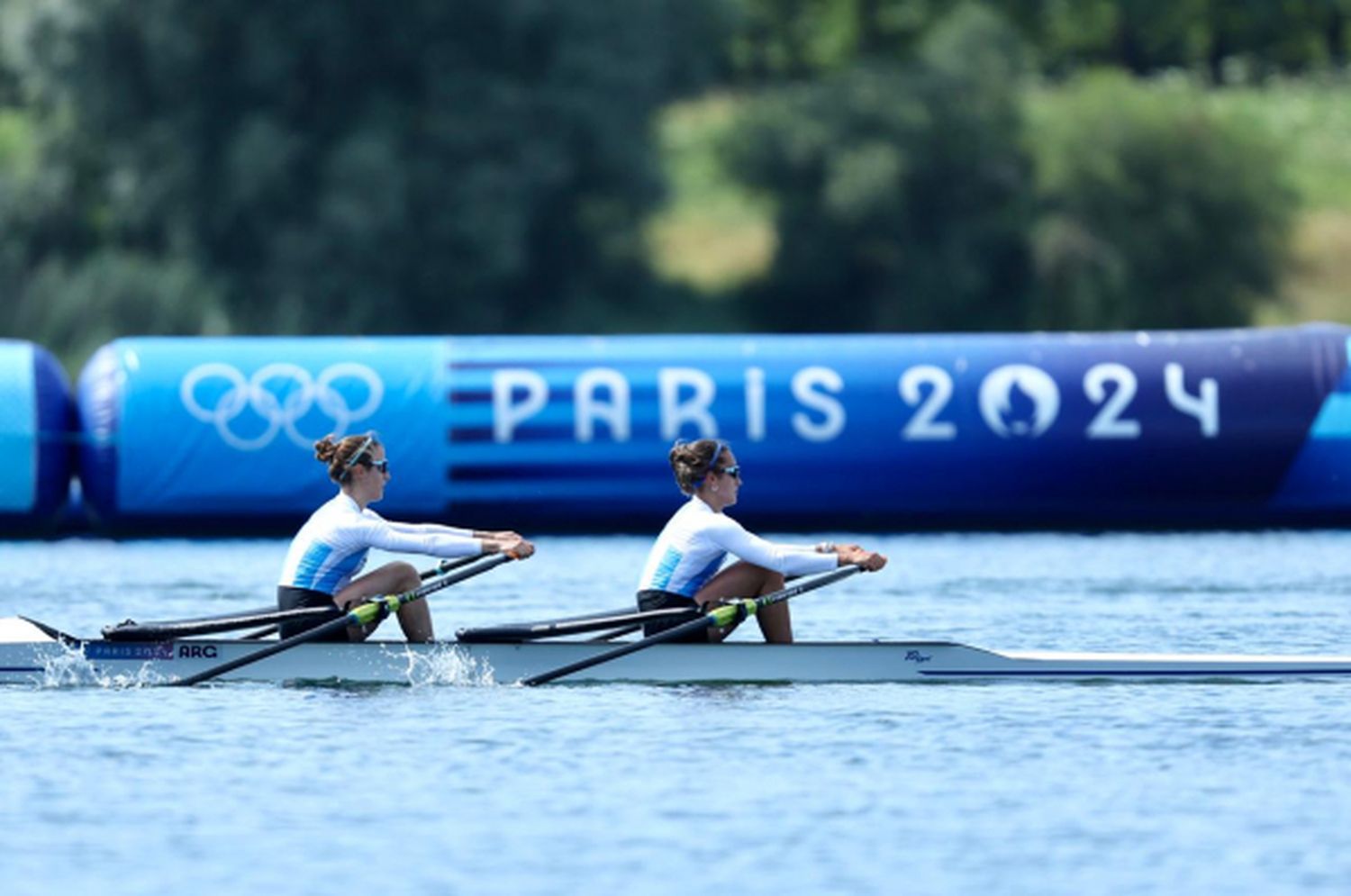 Remo: Los dos botes de los bonaerenses Alejandro Colomino y Evelyn Silvestro pasaron a las semifinales del doble scull