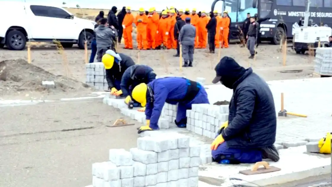Los presos en Santa Cruz salieron a trabajar