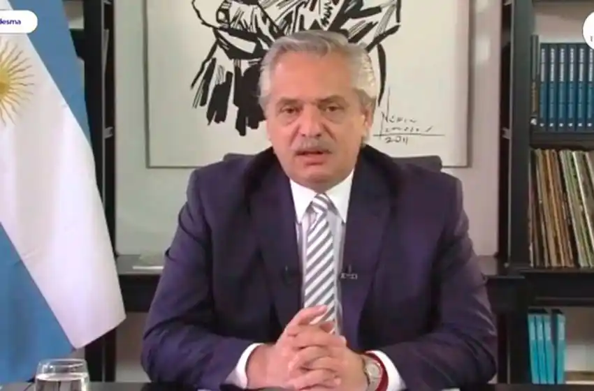 Alberto Fernández, ante los empresarios de IDEA: aseguró que jamás tocaría los depósitos en dólares