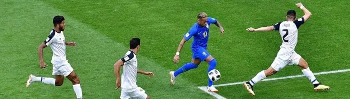 Brasil le ganó sobre el final a Costa Rica