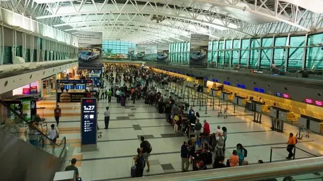 Llega al país el primer vuelo con argentinos deportados de Estados Unidos