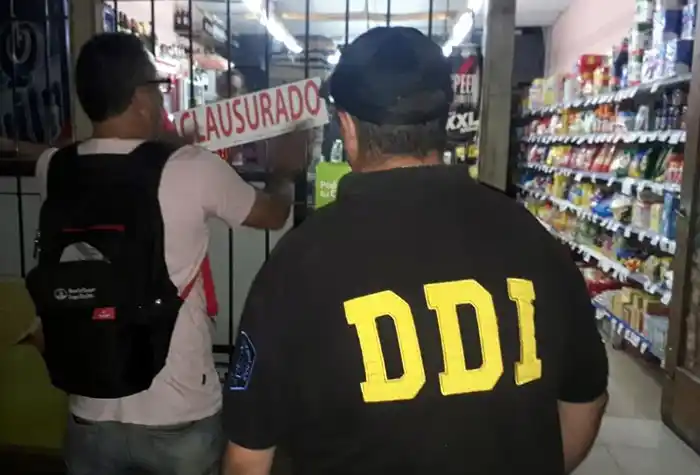 Clausuras por vender bebidas alcohólicas fuera de hora