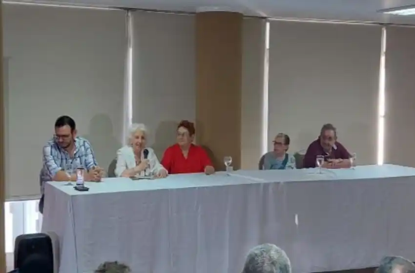 Estela de Carlotto inauguró una sede de Abuelas de Plaza de Mayo