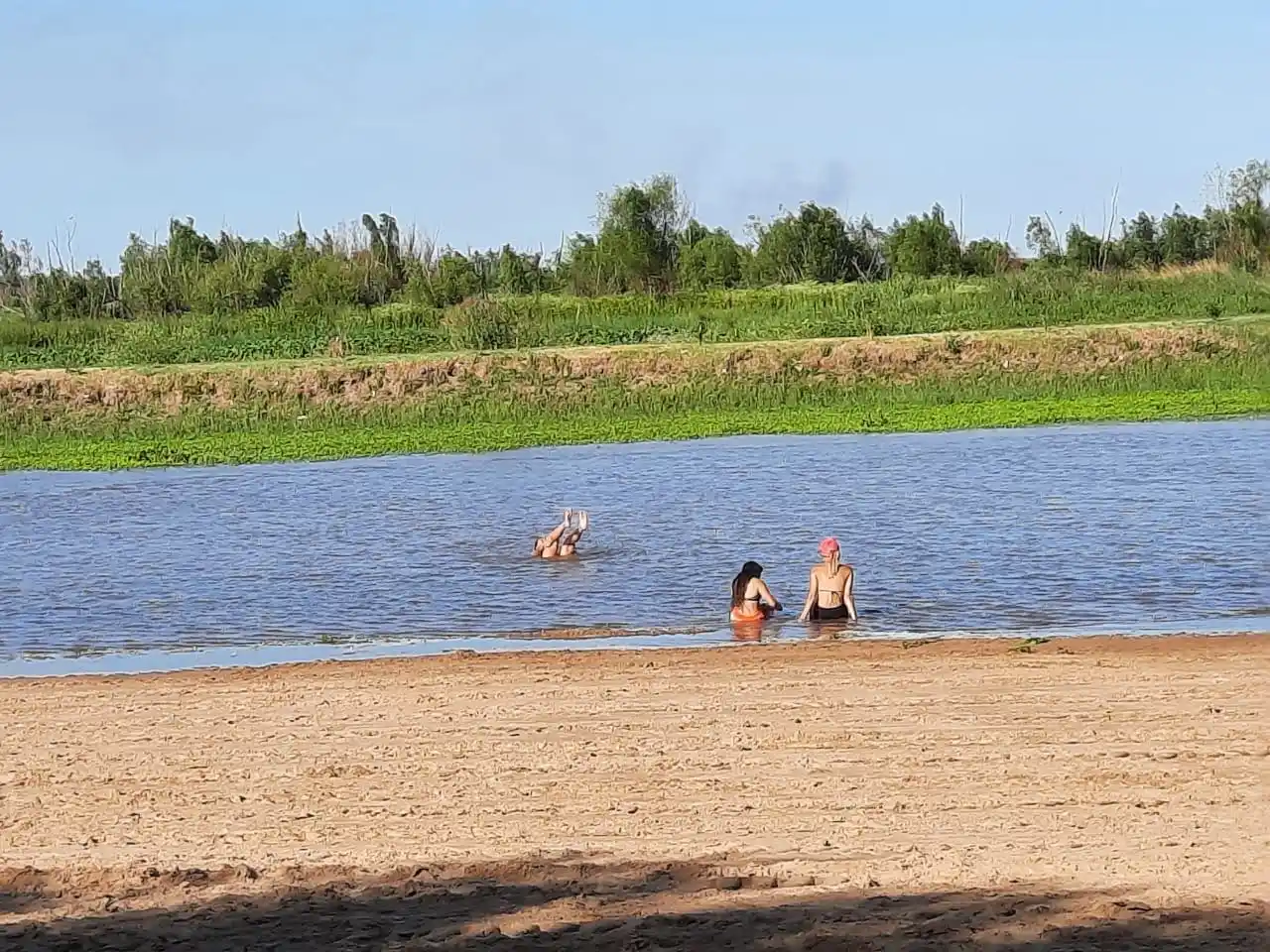 Análisis confirmó que “no hay presencia de cianobacterias” en la costa de San Pedro