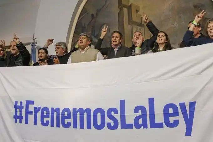 Katopodis participó de la Asamblea de la CGT en la sede de la central obrera.
