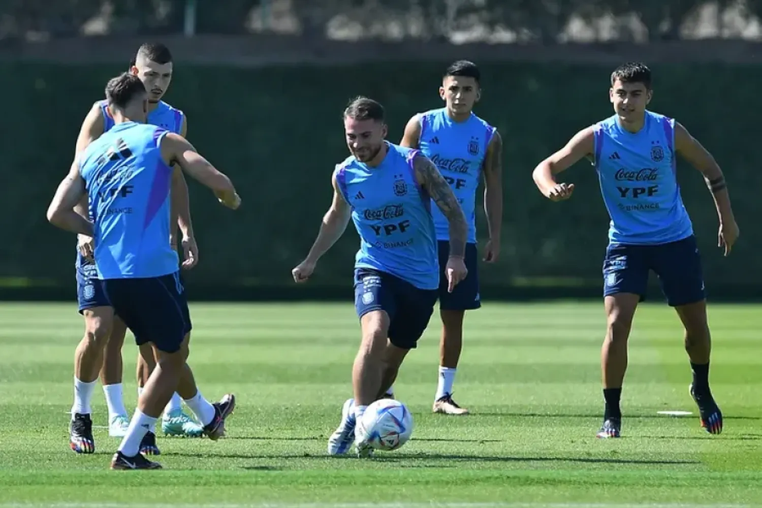 Scaloni comienza definir los 11 ante México