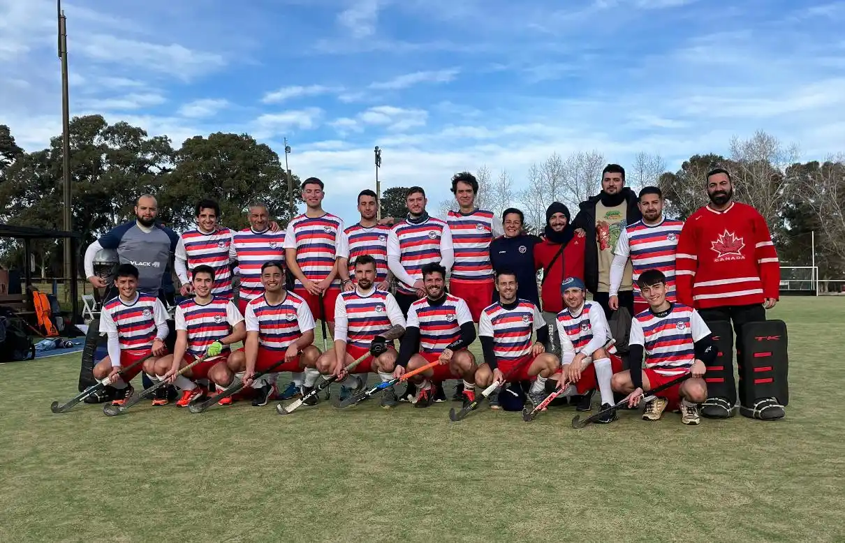 El equipo masculino de Biguá que logró su primera victoria en el Torneo Oficial.