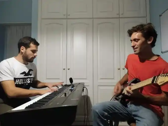 Felipe Díaz de Vivar y Nahuel Guidi publicaron "Liquid Architectures".