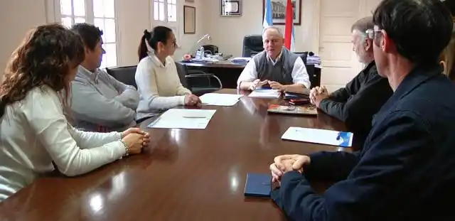 Larroque también se sumó al Programa 20/100 de la UNER