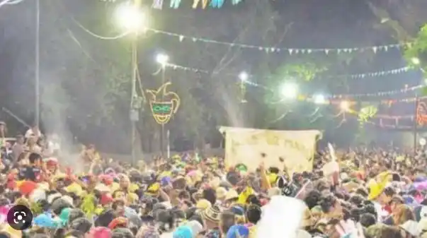 Les pidieron que no fumen marihuana en pleno corso y respondieron a los tiros