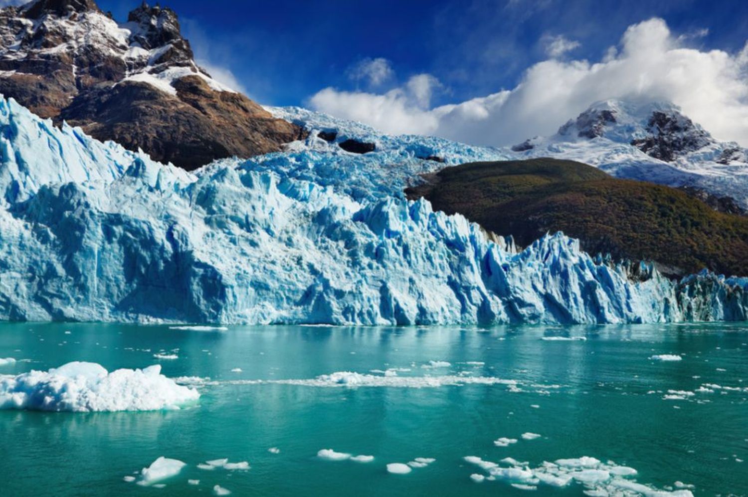 Los glaciares alcanzaron un nivel récord de derretimiento en el último año