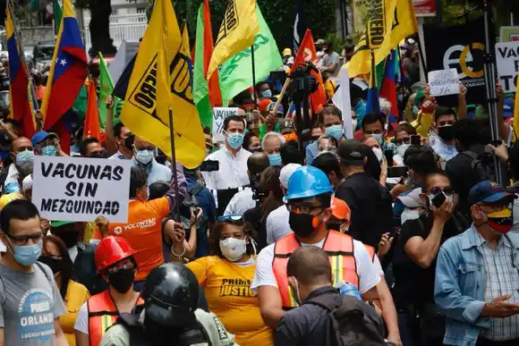 CLAMA SECTOR SALUD ¡Vacunas sin mezquindad!