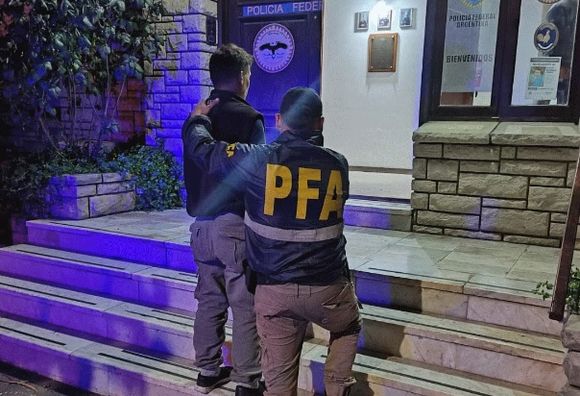 A partir de una causa local de pornografía infantil, una trama de drogas, robos y aprietes