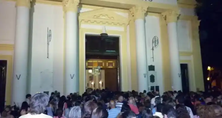 Misa de Sanación para una multitud
