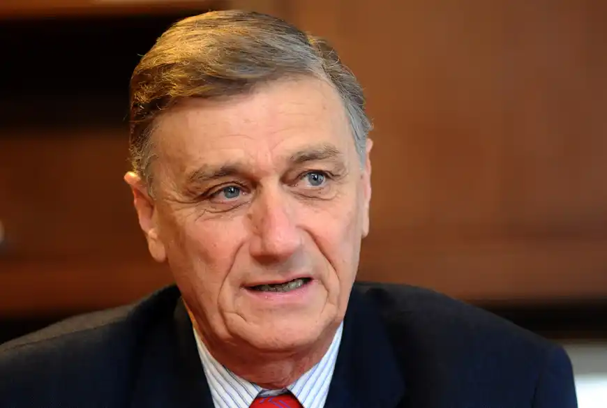 Binner elogió teoría liberal: "Creemos en la mano invisible del mercado"