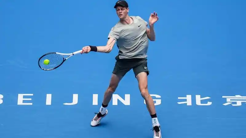 Sinner venció a De Miñaur y jugará la final de Pekín
