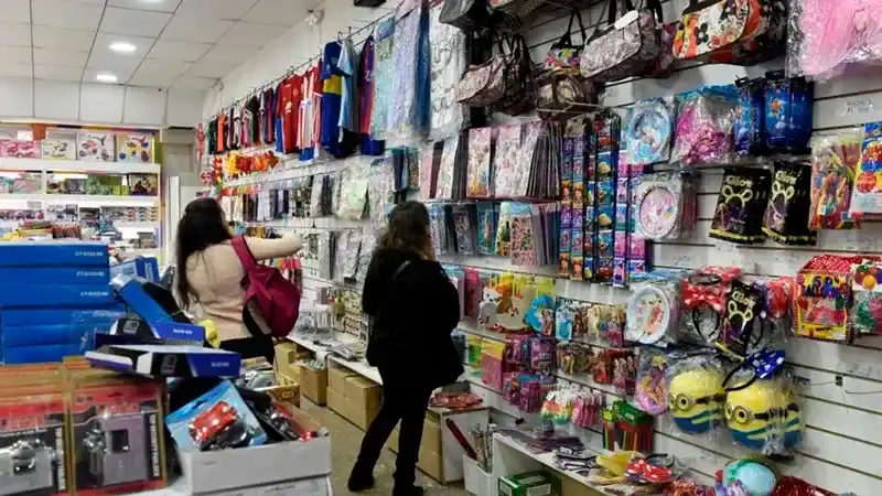 Las ventas minoristas pymes cayeron 5,6% en febrero y acumulan diez meses de retroceso