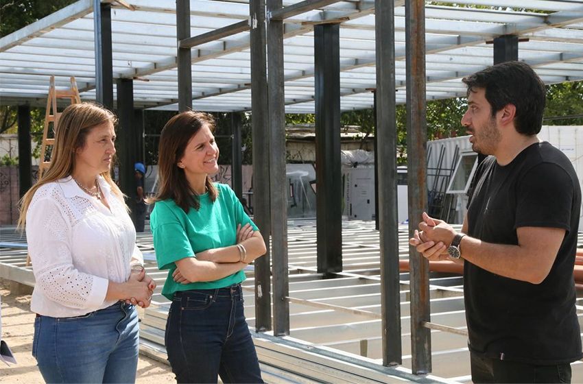 Raverta y Menéndez recorrieron la obra de la nueva oficina que ANSES abrirá en Merlo