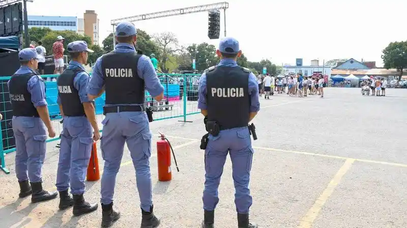 La guerra de colores se desarrolló en medio de 
un clima de alegría, diversión y sana competencia