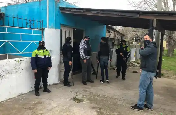 Dos delincuentes detenidos por cometer varias entraderas