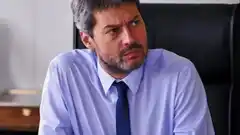 Lammens confirmó que no analizan la suspensión del fútbol