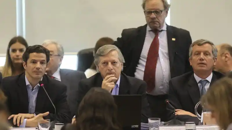 Aranguren justificó el tarifazo y aseguró que "el 90% paga menos de $500"
