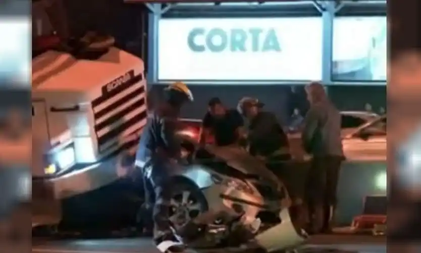 Trágico accidente en la Panamericana: al menos tres muertos al desprenderse el contenedor de un camión