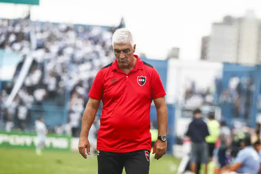 De Felippe dejó de ser el DT de Newell´s