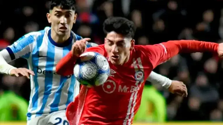 Argentinos Juniors le dio otro golpe a Racing y se afianzó como único líder del Torneo Clausura