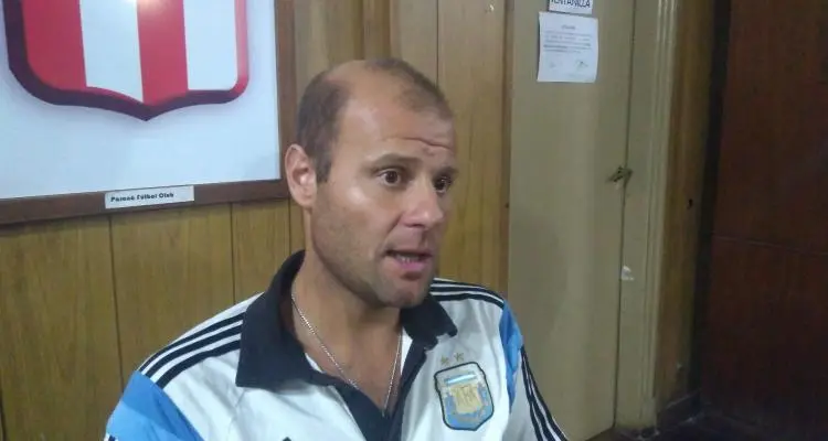Con Mariano González a la cabeza y varios aspirantes, la Liga Sampedrina lanzó un curso de árbitros