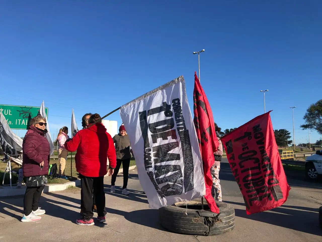 Los manifestantes del Movimiento 1ero de Octubre cortaron ambas manos de la ruta nacional 226.