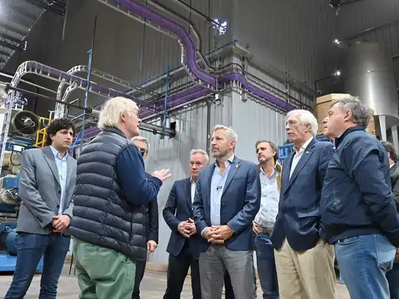 Frigerio anunció incentivos a la inversión, créditos verdes y una baja histórica de impuestos