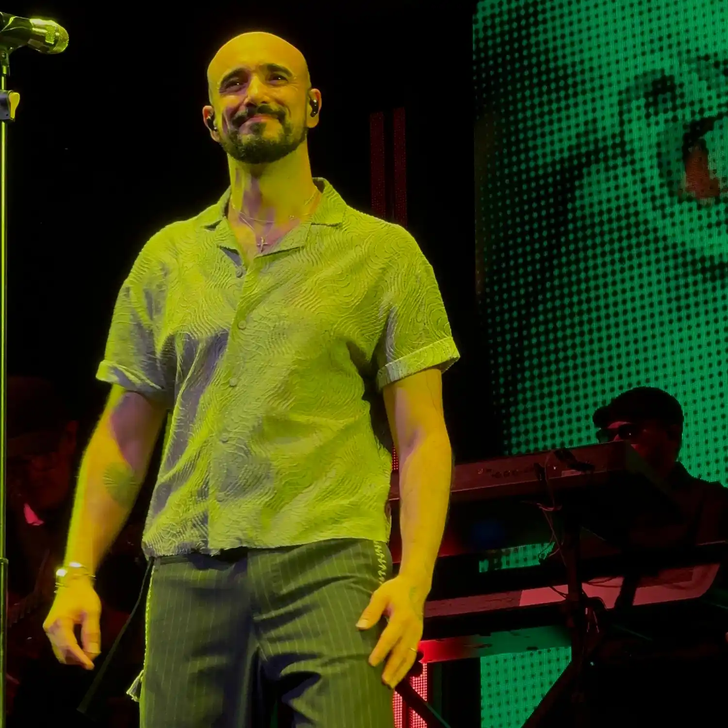 Abel Pintos y otra noche llena de emoción en el Teatro Tronador