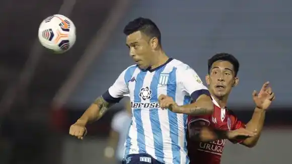 Racing va por el primer puesto y Rentistas por el consuelo de la Sudamericana