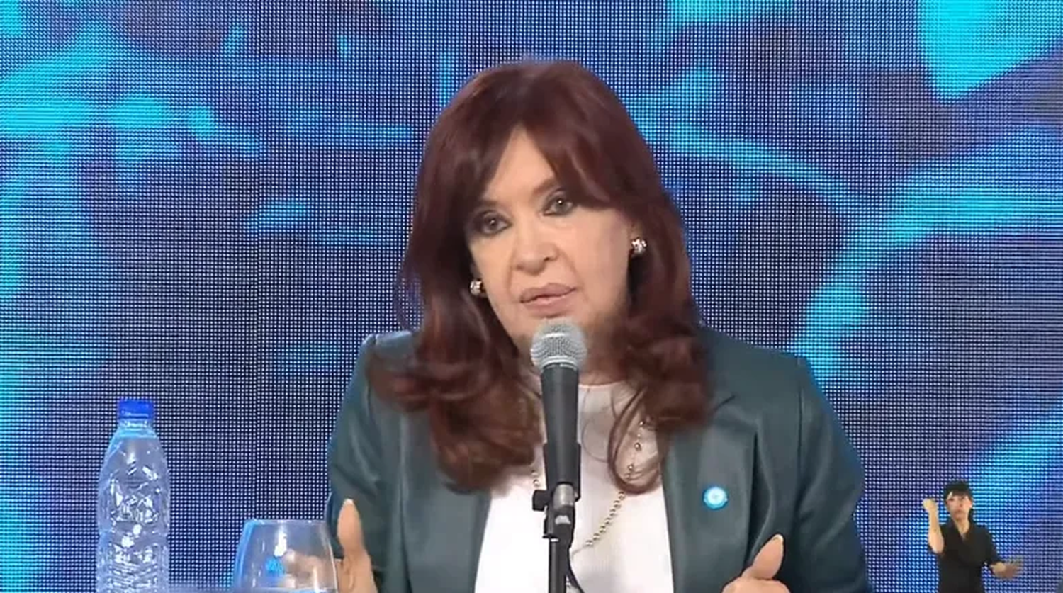 Cristina Fernández de Kirchner da un paso atrás