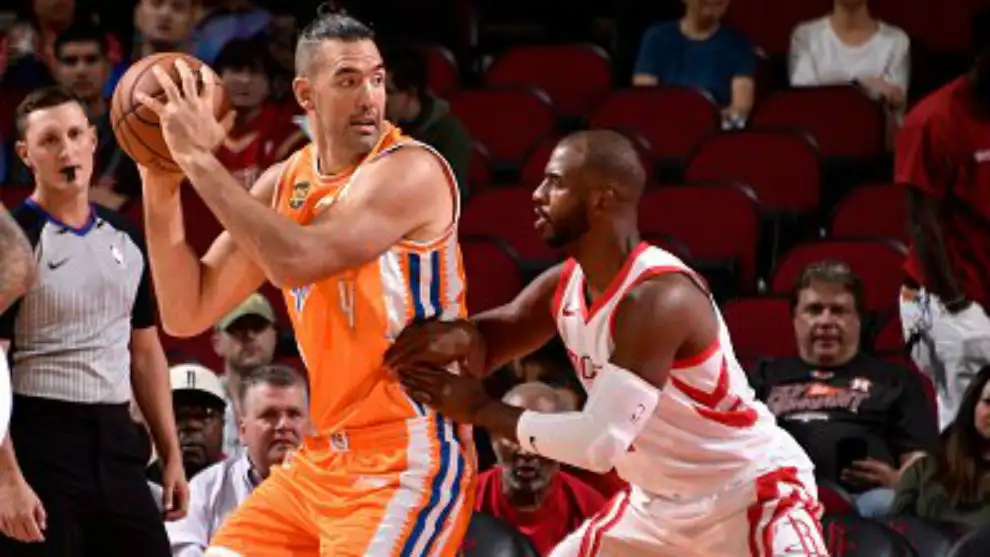 Scola brilló pero su equipo volvió a caer