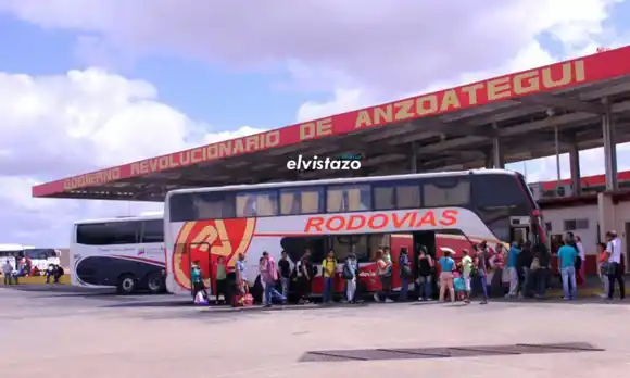 Se niegan a cobrar en bolívares: desacuerdo con  tarifas detuvo reinicio de actividades en los terminales