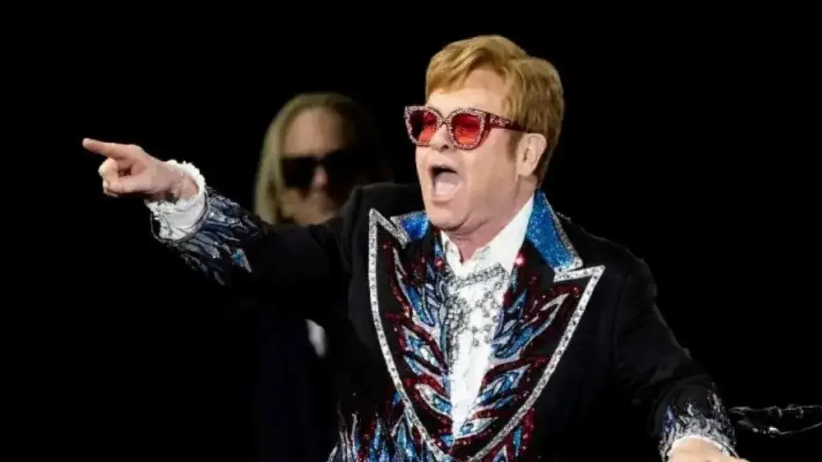 Elton John confirmó la pérdida de visión en ambos ojos