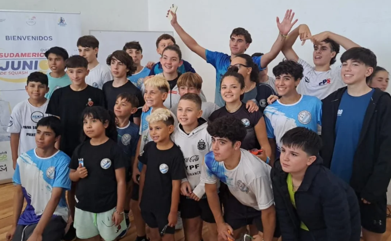 La delegación argentina lista para la competencia.