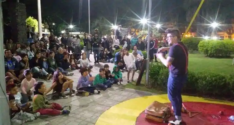 Feria Artesampedro: De jueves a lunes durante el verano en Plaza Belgrano